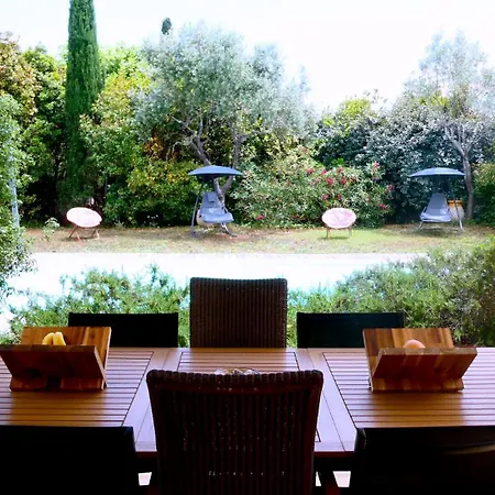 Villa D'architecte Climatisee Avec Piscine, Classe 4 Etoiles