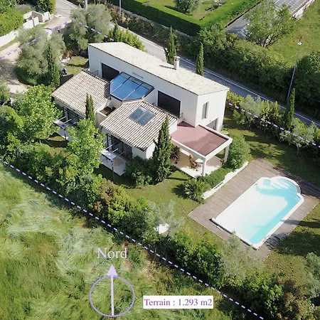Villa D'architecte Climatisee Avec Piscine, Classe 4 Etoiles *